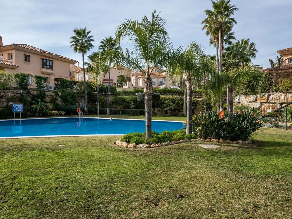 Peaceful Holiday Home in Sitio de Calahonda With Garden