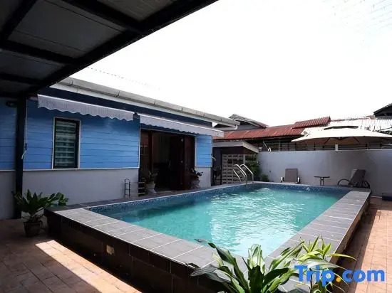 Voon Cottages@Pinjistation | Private Pool | 10pax