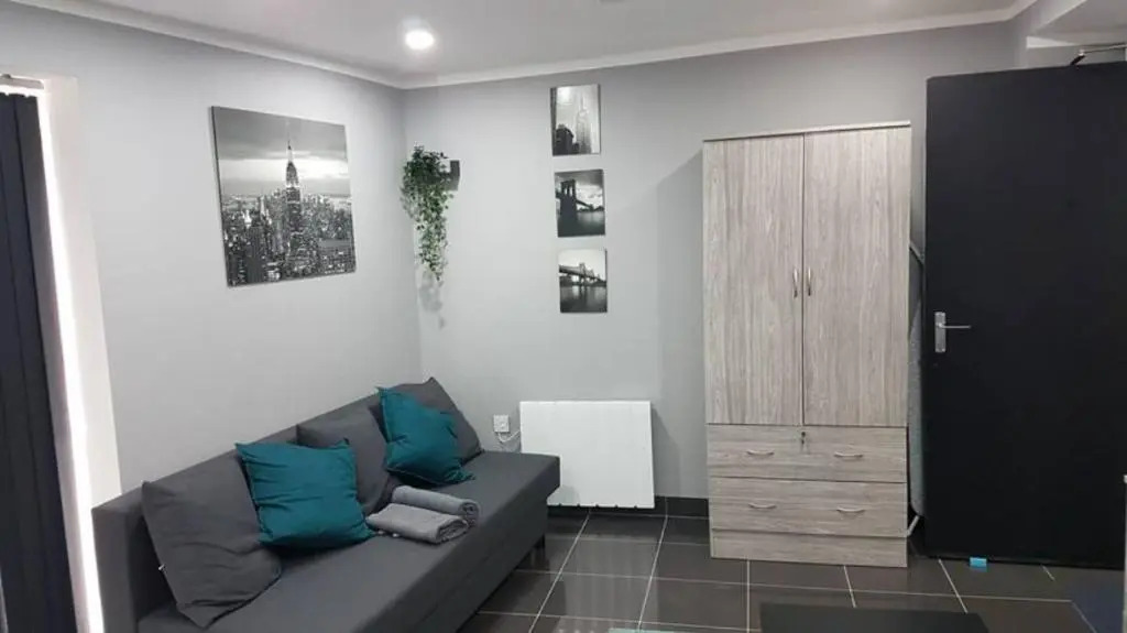 Studio, up to 4 PEOPLE, City Center location
