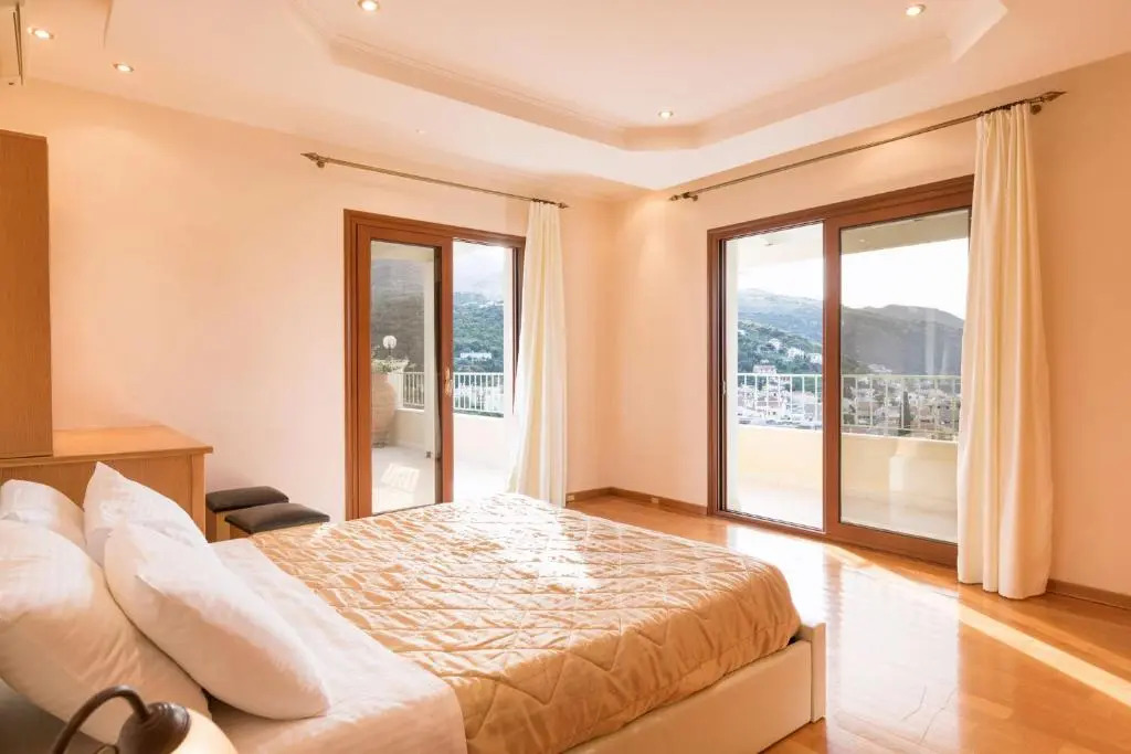 Kassiopi View Villas-Corfu-Villa Christos-4 bedrooms-big private pool-sea view-prime location