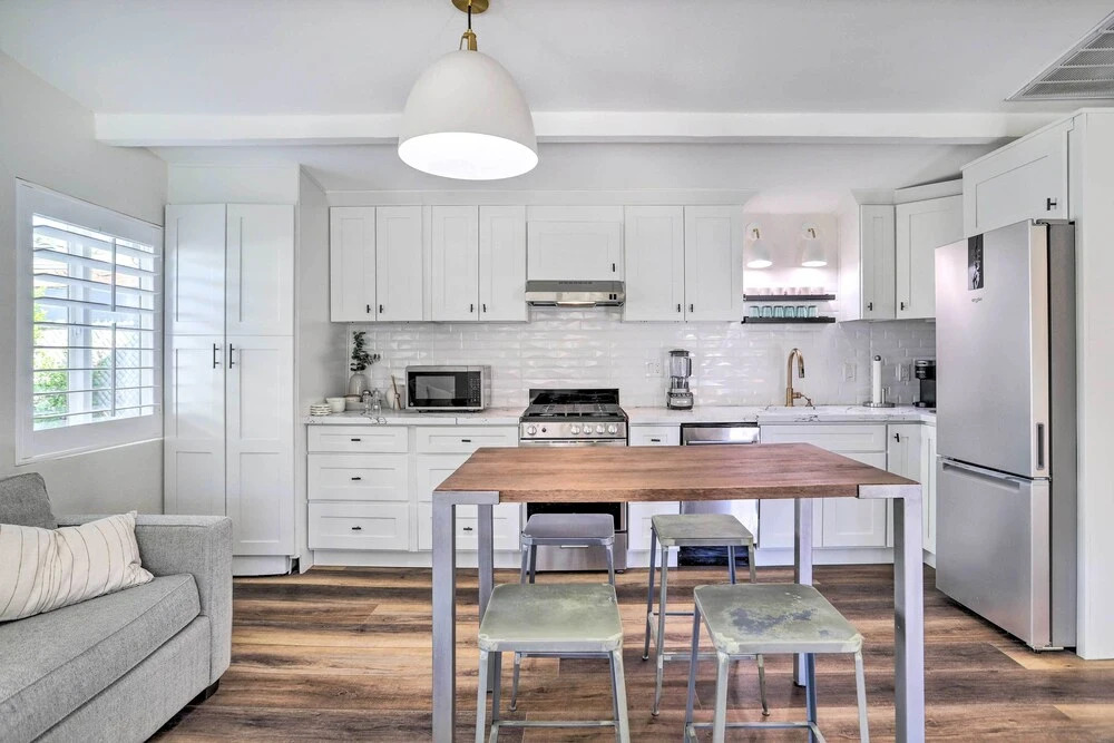 < 1 Mi to El Paseo: Cottage Oasis w/ Fire Pit