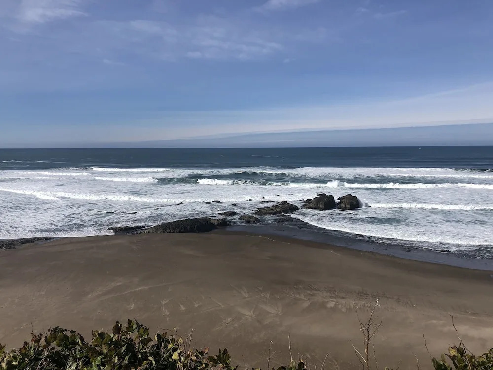 Ester Lee Oceanview Inn