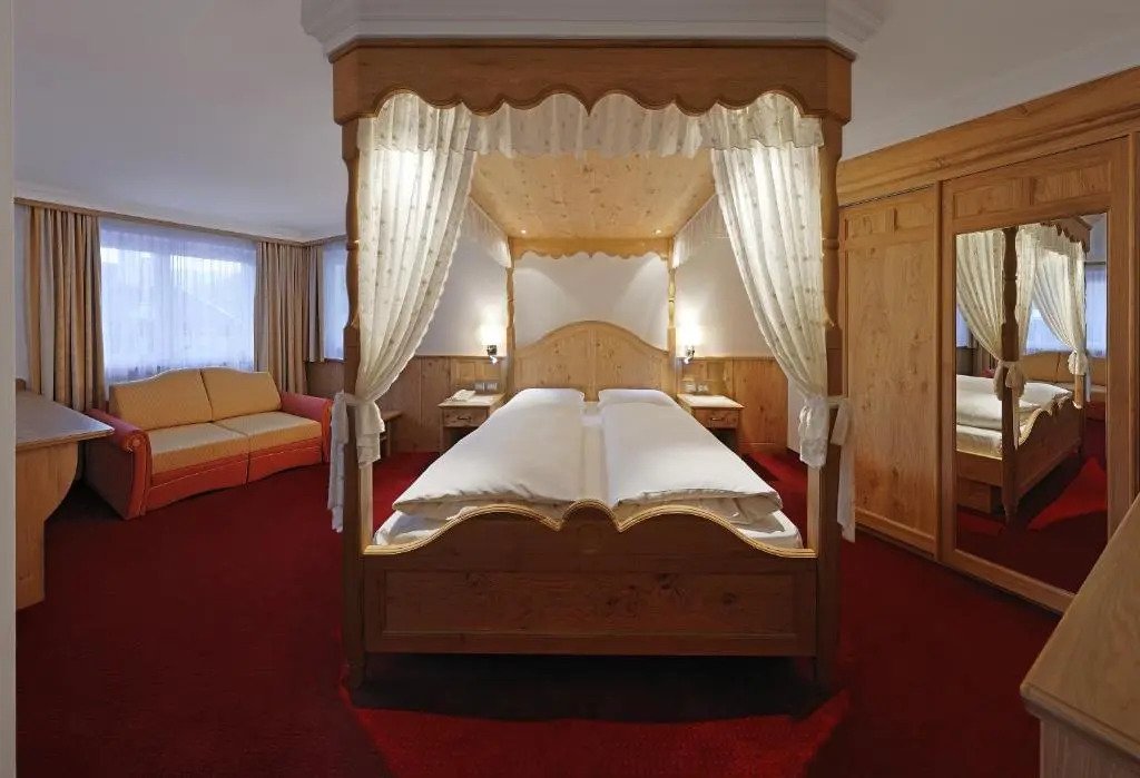Hotel Ingram