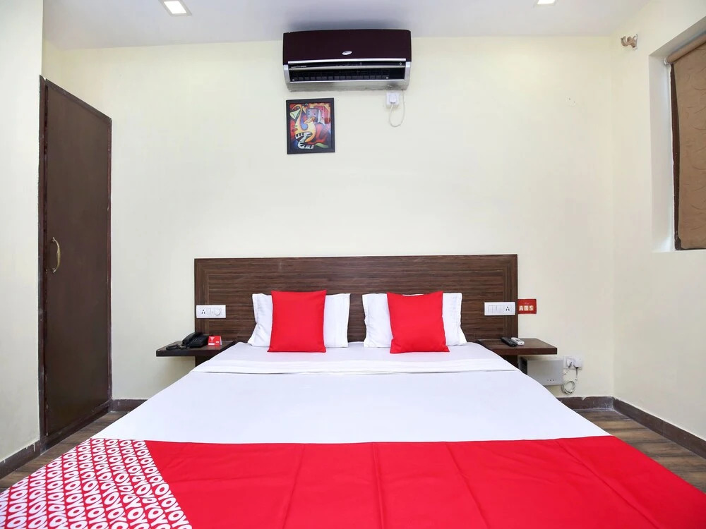 Hotel Lemon And Chilli By OYO Rooms