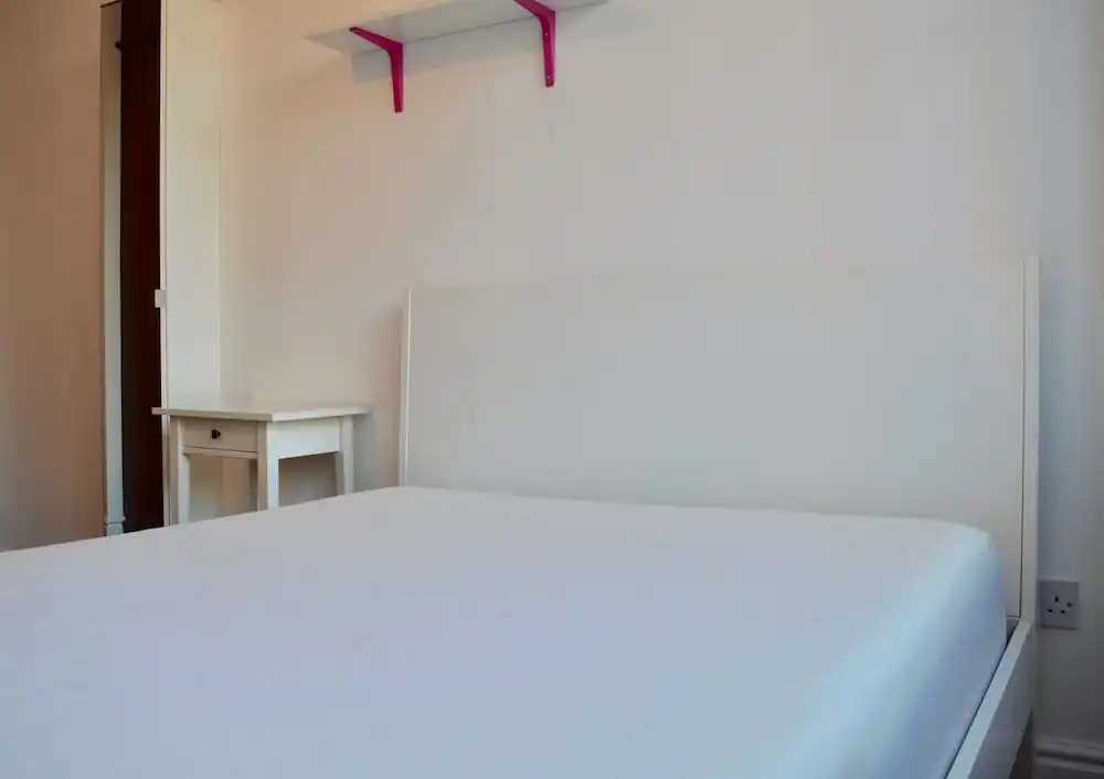 Spacious 3 Bedroom Apartment in Manchester