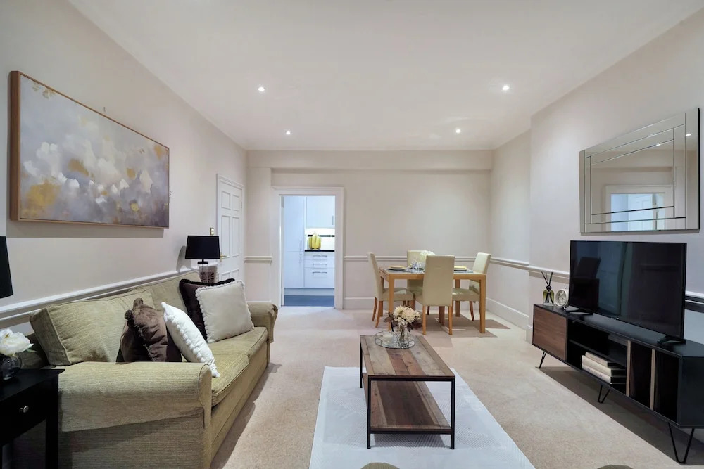 Hertford Flat 9