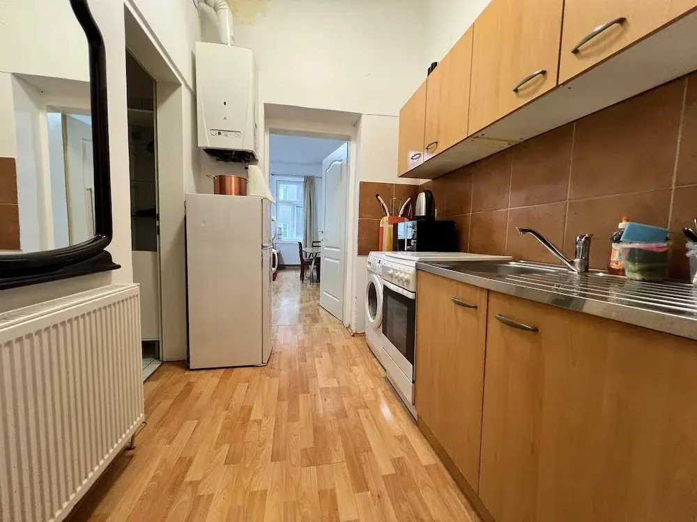 Cozy 2BR Apartment Near Prater Danube