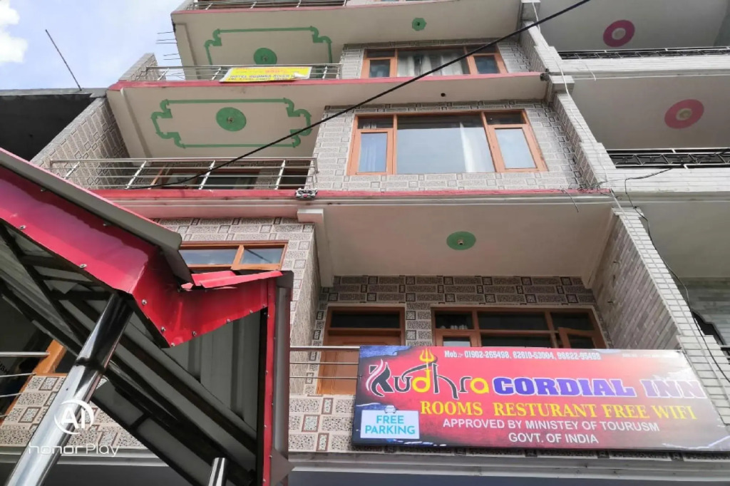 OYO 82940 Rudhra Cordial Inn