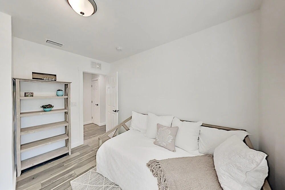 Lovely Anastasia Getaway W/ Walkable Locale 3 Bedroom Home