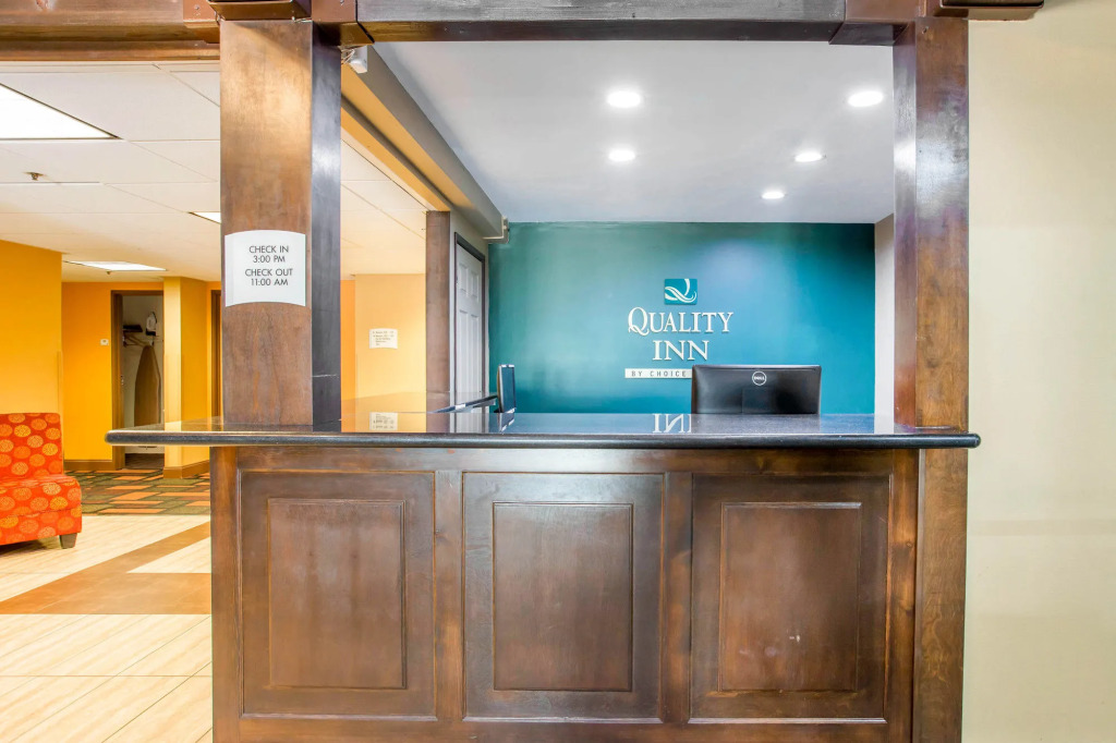 Quality Inn near Mammoth Mountain Ski Resort