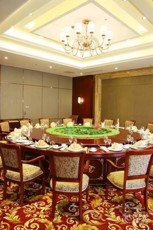 Rongfeng International Hotel