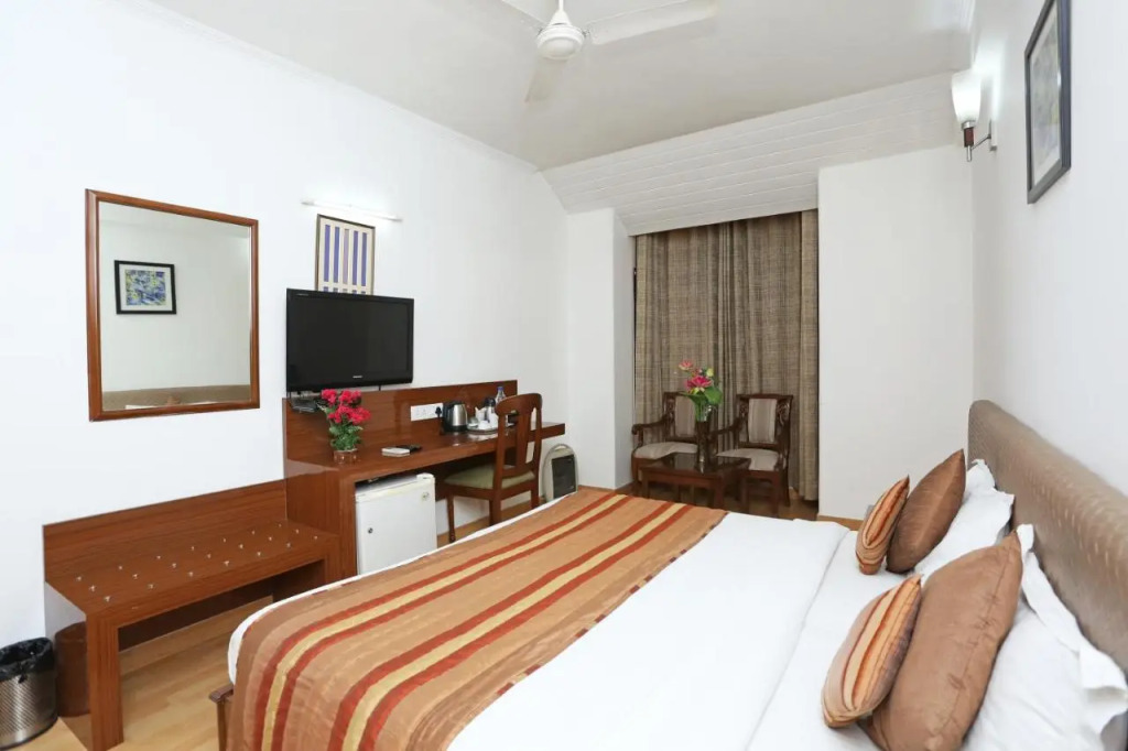 Hotel Windsor Castle Cyber City