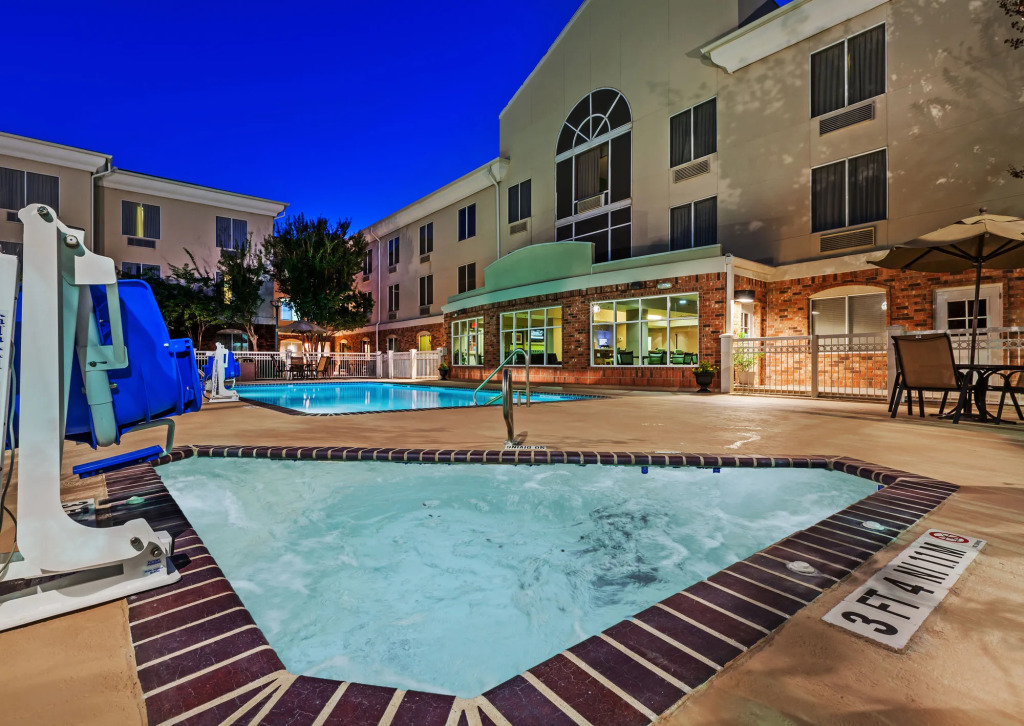Holiday Inn Express Hotel & Suites Eagle Pass by IHG