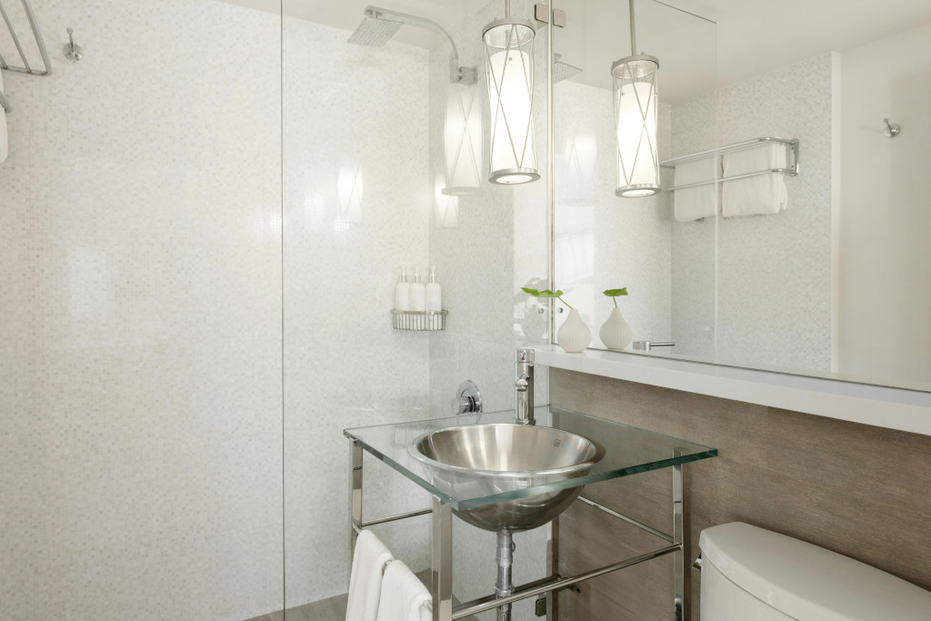 Kimpton Surfcomber Hotel by IHG