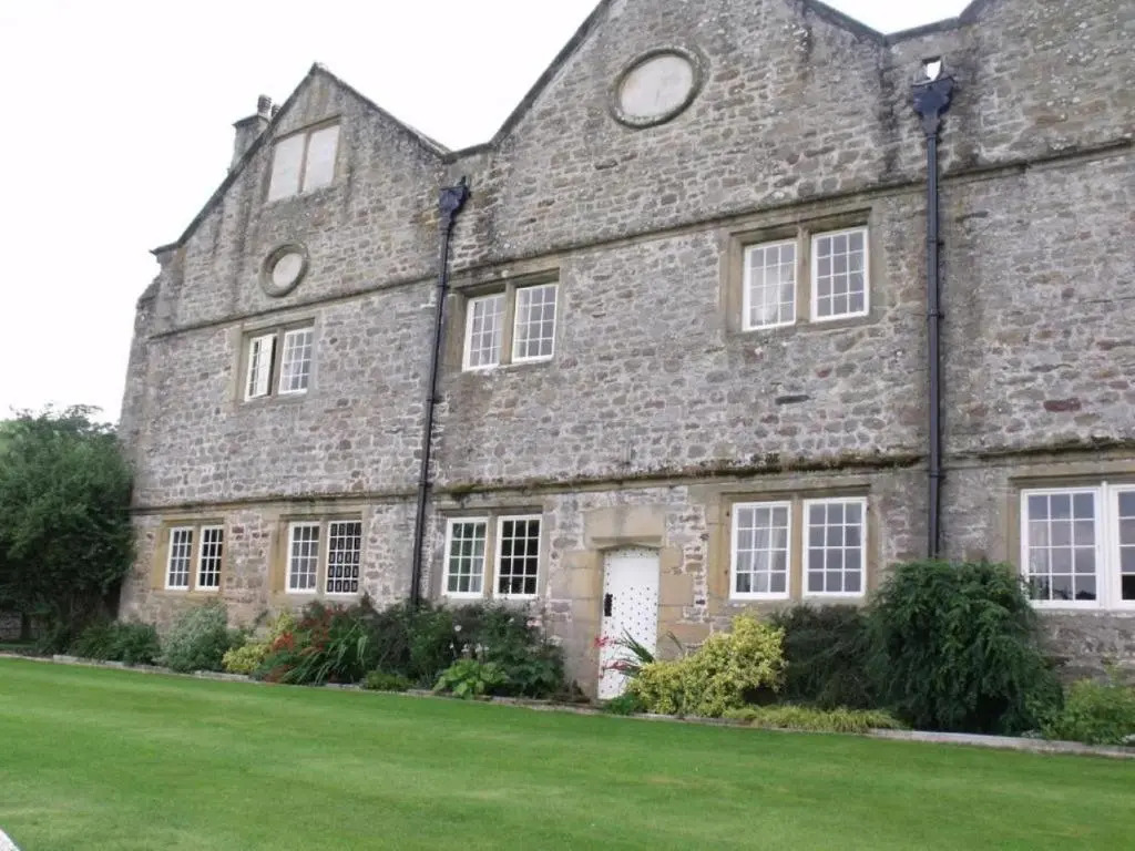 Braithwaite Hall Apartment