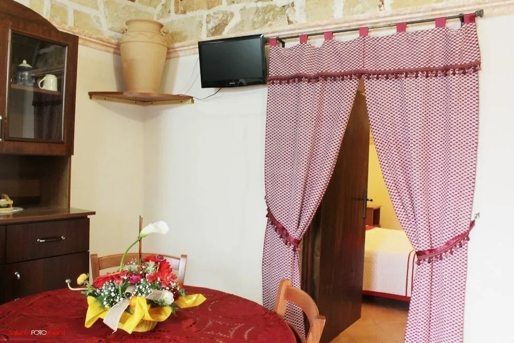 Exedra Holiday House