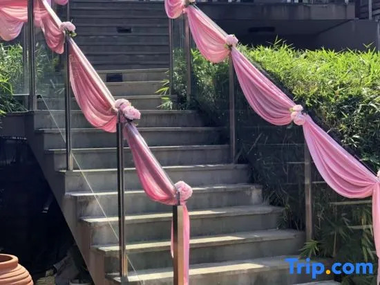 Zhongshan Diyin Lake Yishu Xiaozhu Villa