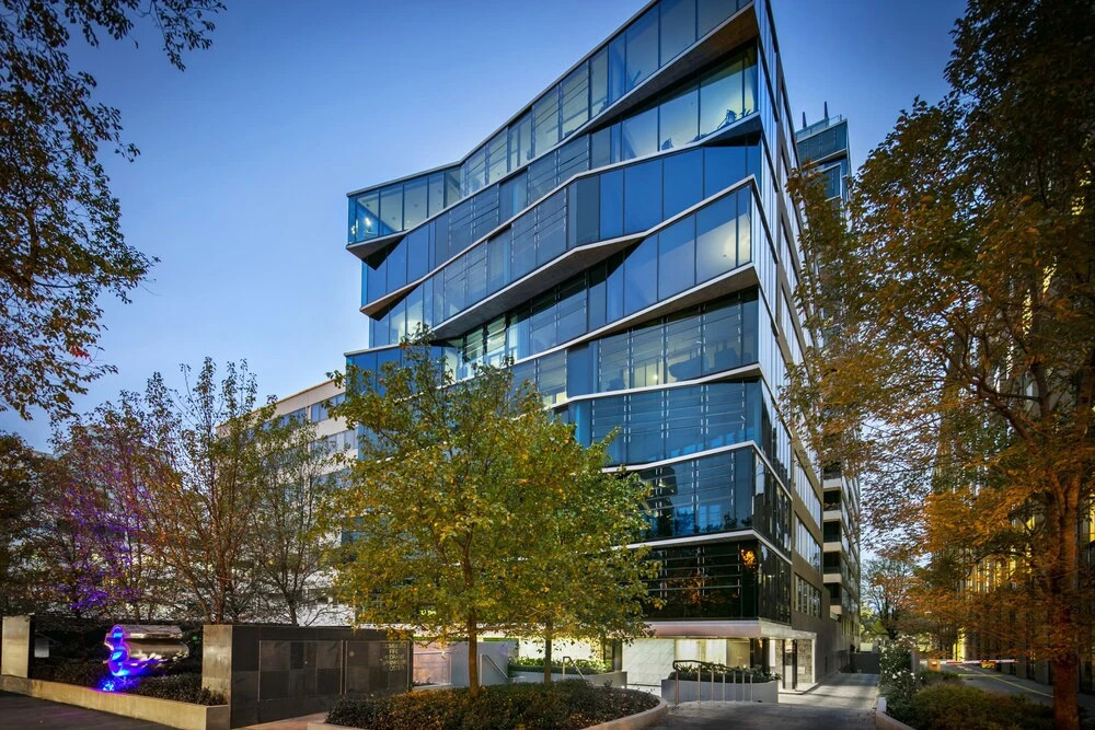 505 St Kilda Road Apartments by TWIG