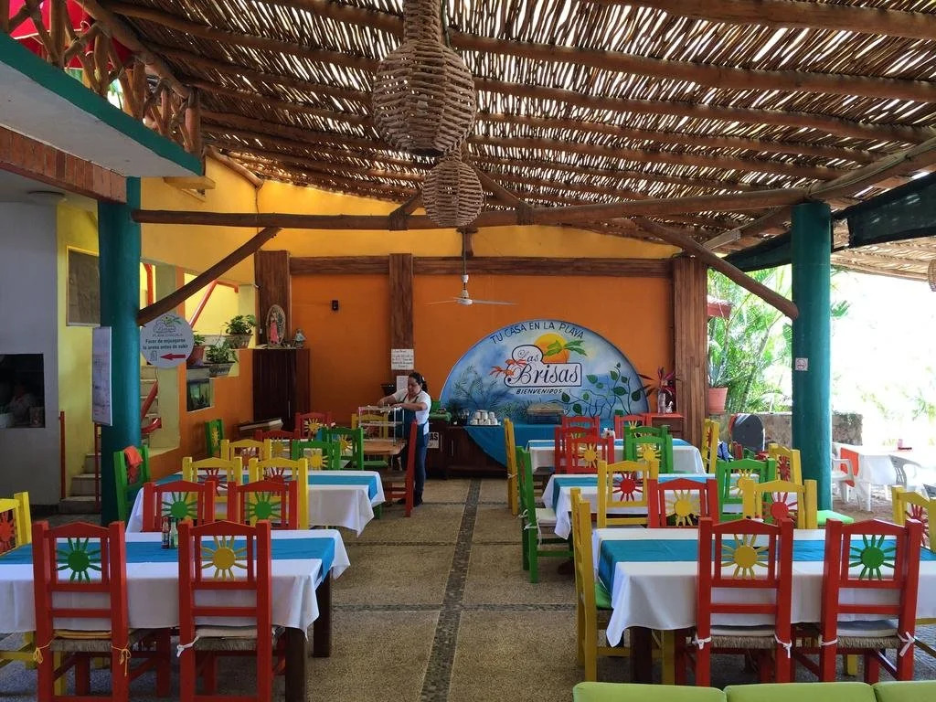 Las Brisas Hotel & Restaurant