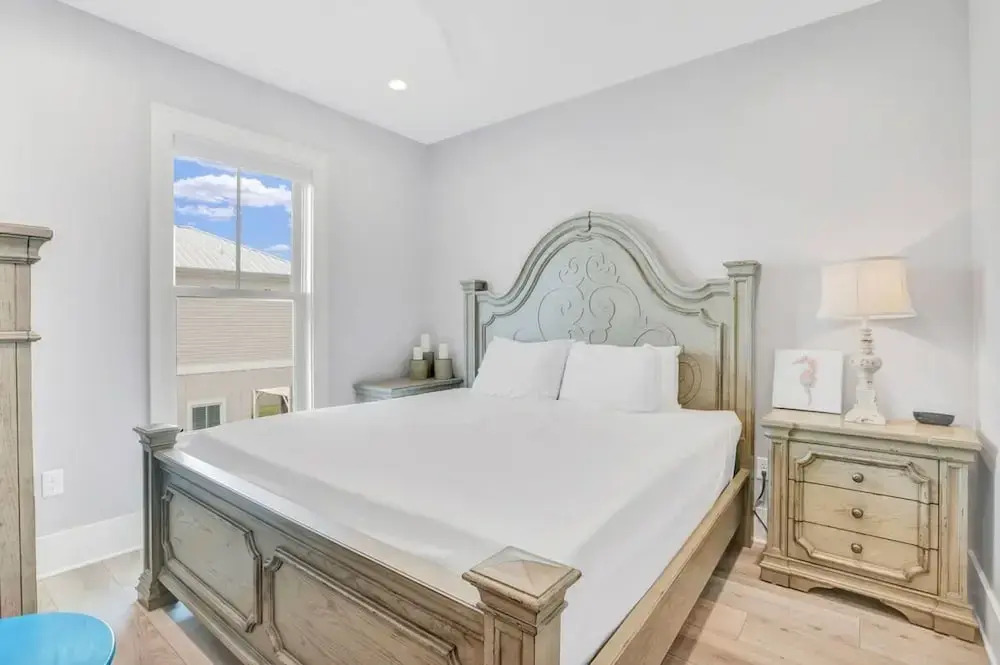 Porpoise-full Life Spacious 4 Bedroom Beach Home With Pool