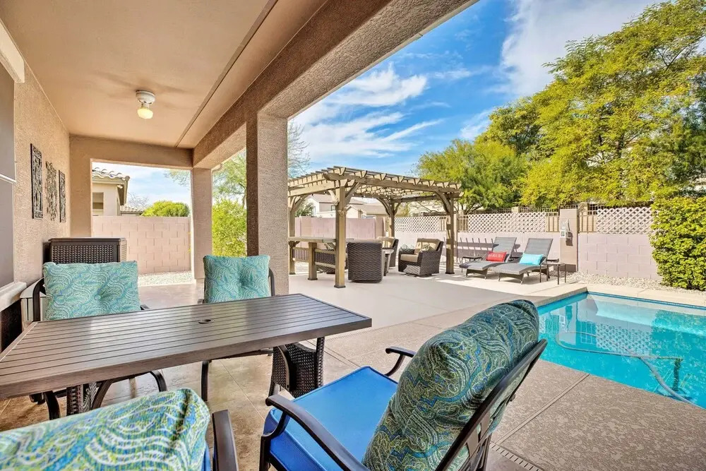 Family Home w/ Pool, BBQ & Fire Pit in Goodyear