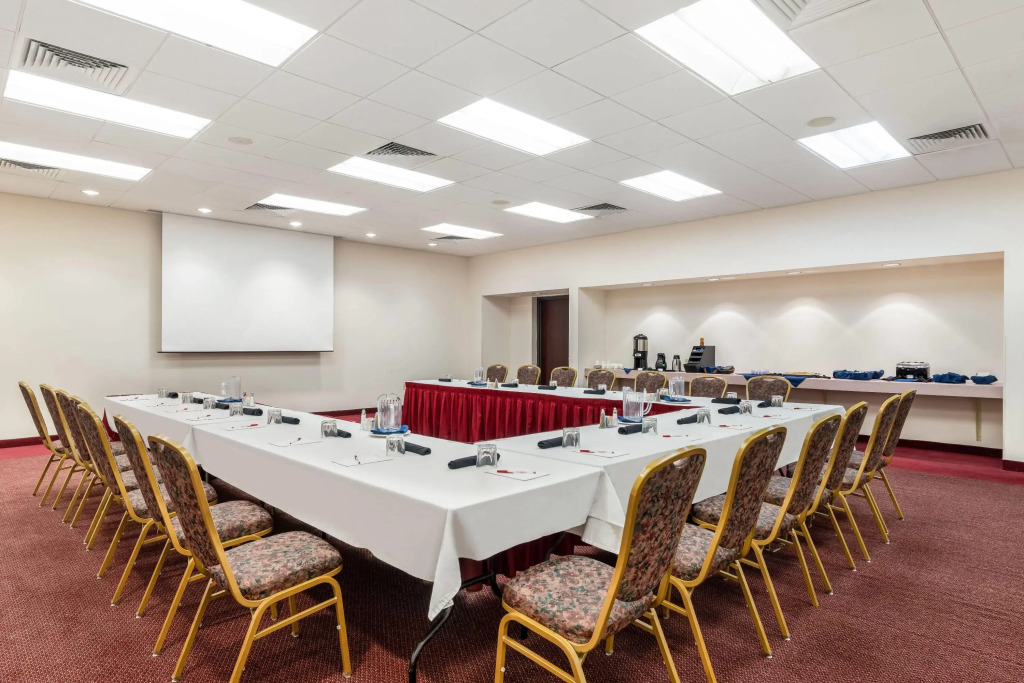 Ramada by Wyndham State College Hotel & Conference Center