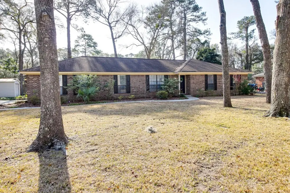 Single-story Savannah Home w/ Private Backyard!, Savannah