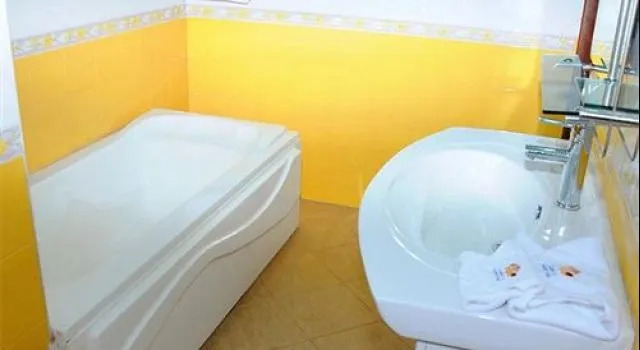 Queen Na Guest House