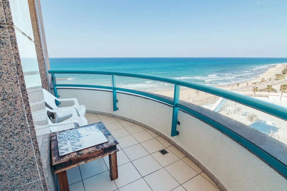 Almog Beach Apartments מגדלי חוף הכרמל חיפה