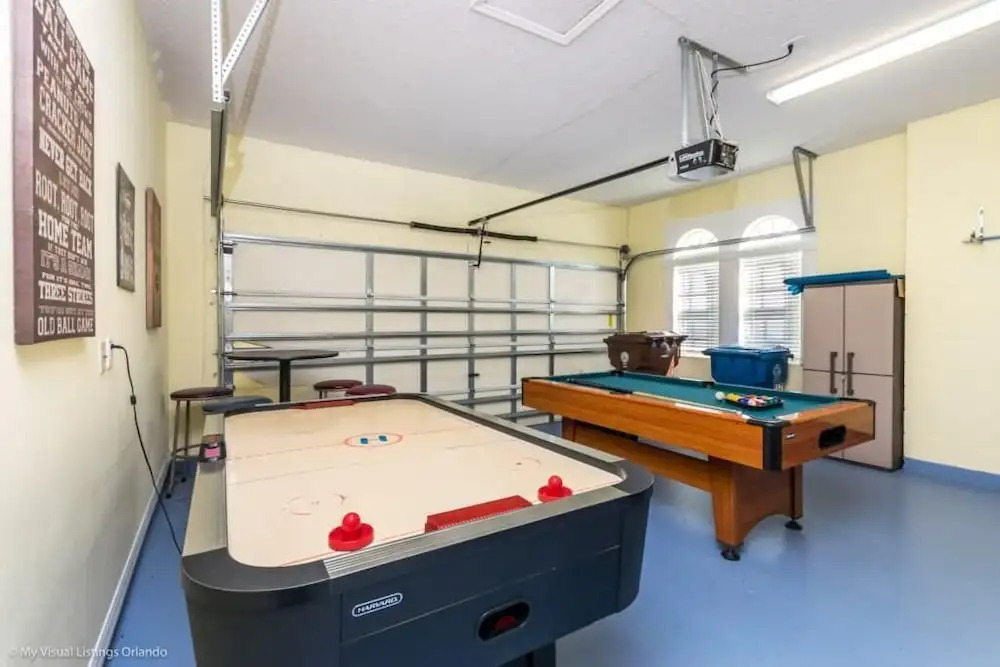 Fantastic 4 Bed Home With Private Pool & Spa 137Mm Villa