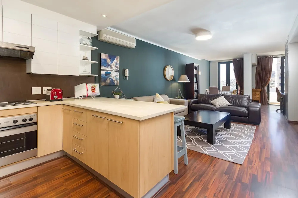 Adderley Terraces J11