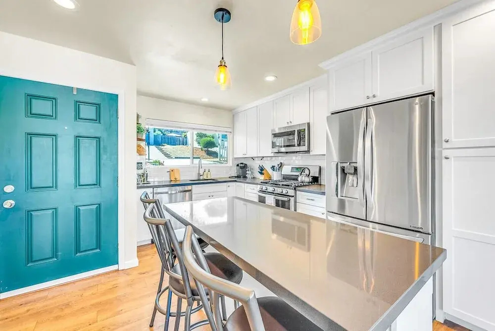 Cozy Oaks - A Coastal Getaway With Idyllic Scenery!