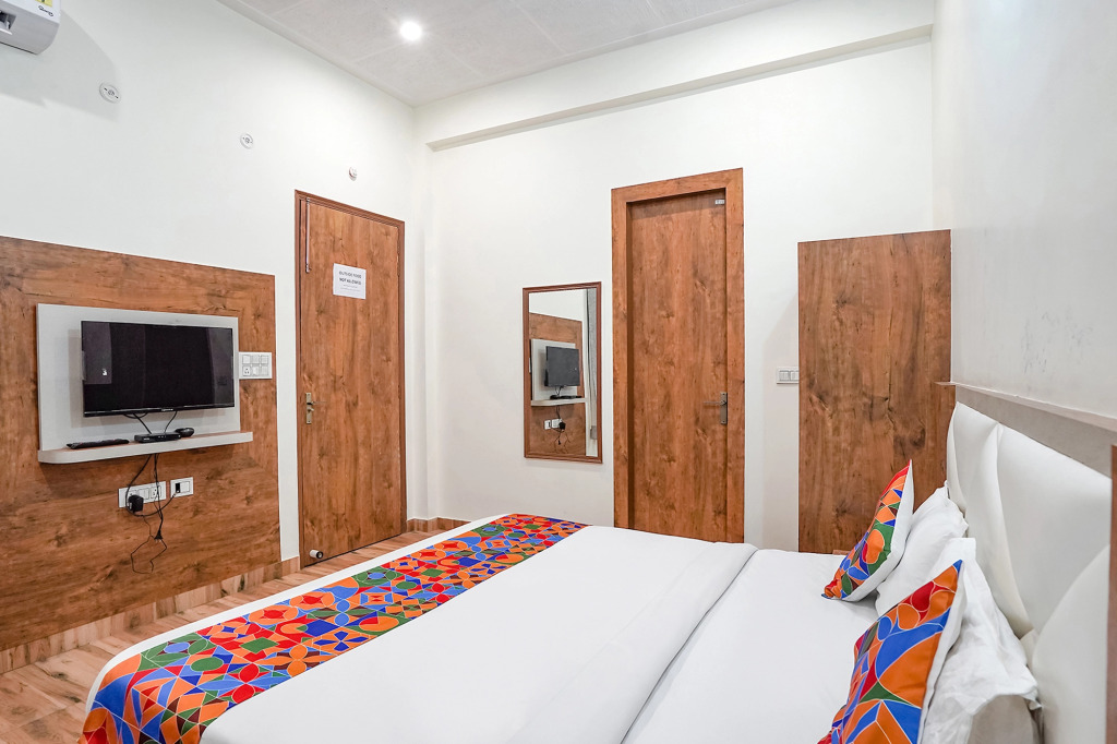 FabHotel Sirtaj Suits