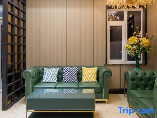 Floral Hotel· Sea Park No.2 Hotel(Weihai Railway Station)