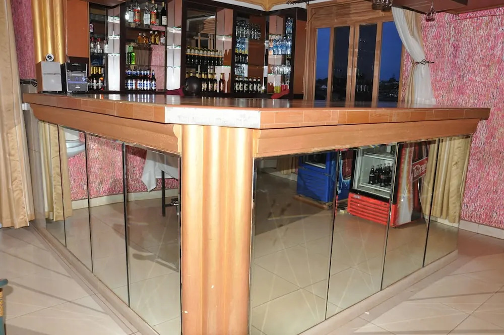 Deira Hotel Ltd
