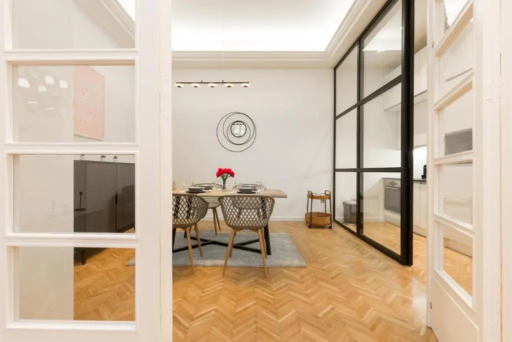 Space and Style in The Heart Of Budapest w 2BR&2BT
