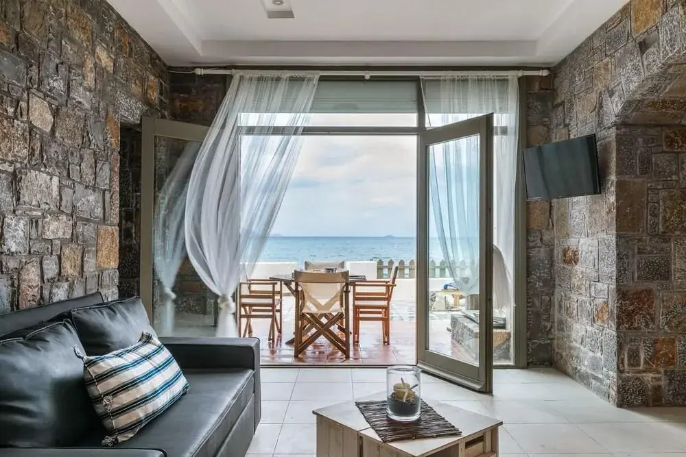 Nireas Sea View Apartment
