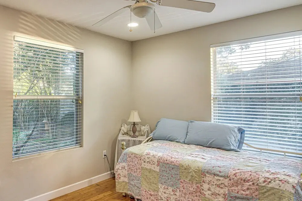 7 Mi to Pensacola Beach: Home w Pet friendly Yard
