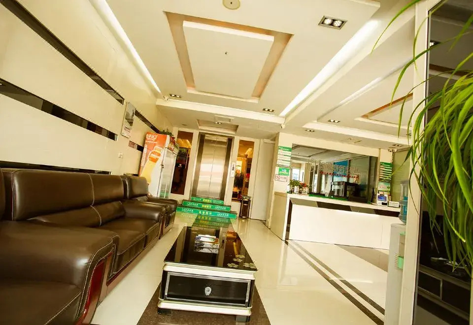 Oasis Business Hotel (Dongying Xisi Road)