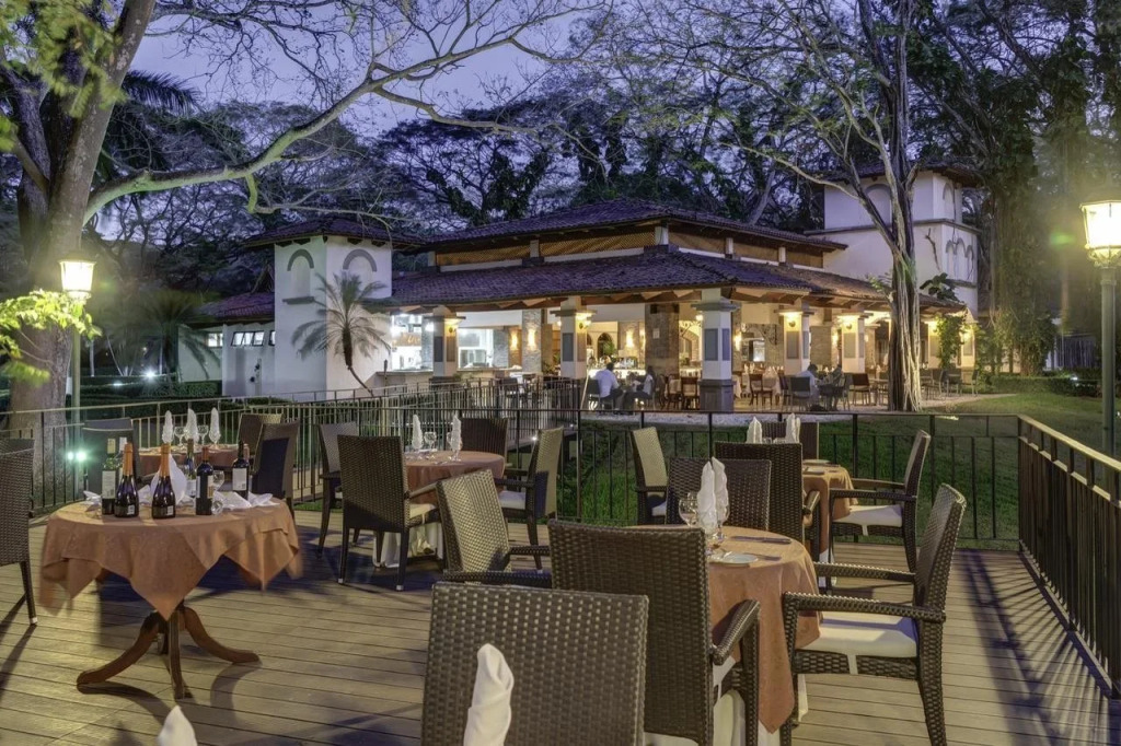 CC Beach Front Papagayo All Inclusive