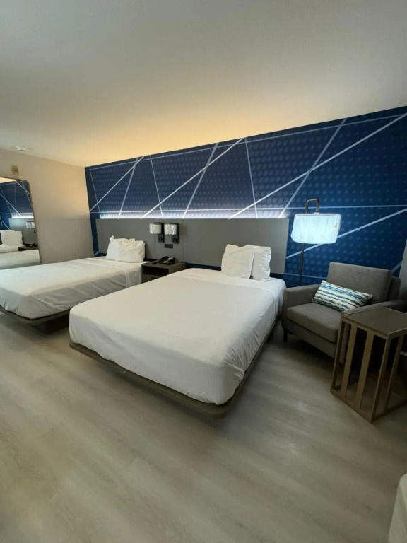 Comfort Inn & Suites Harvey - Chicago Southland