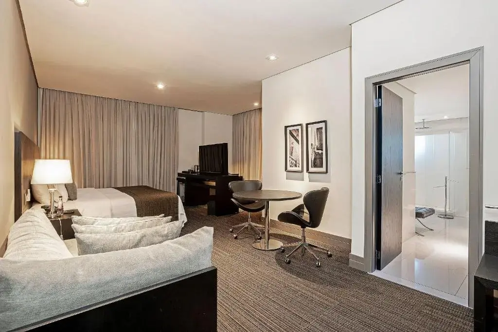 Manhattan On Floor