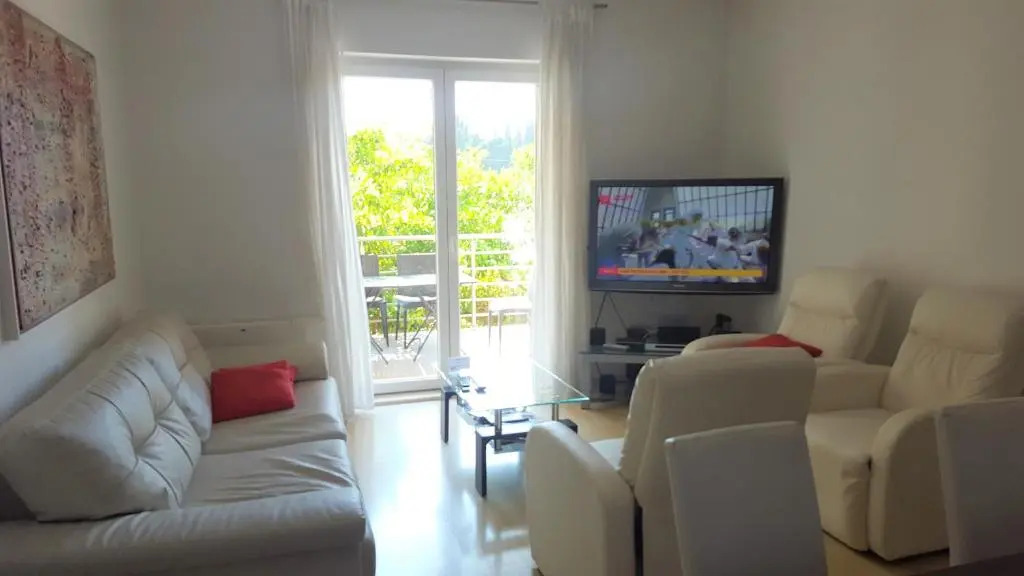 Apartments Laus
