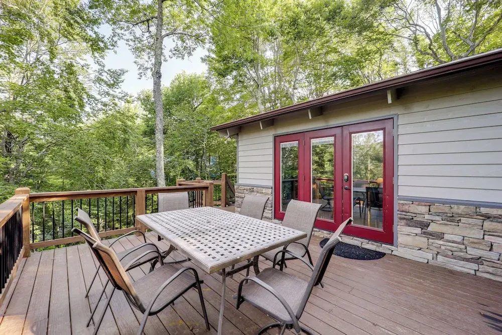 2 Decks, Mountain View: Beech Mountain Cabin!