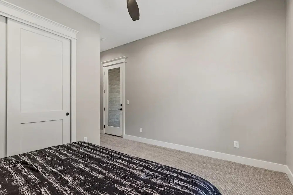 Breton 3303 Flagstaff