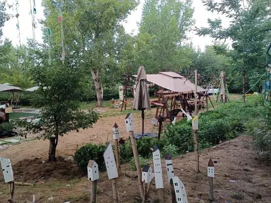 Yangqu Champagne No. 1 Tree House Art Camp