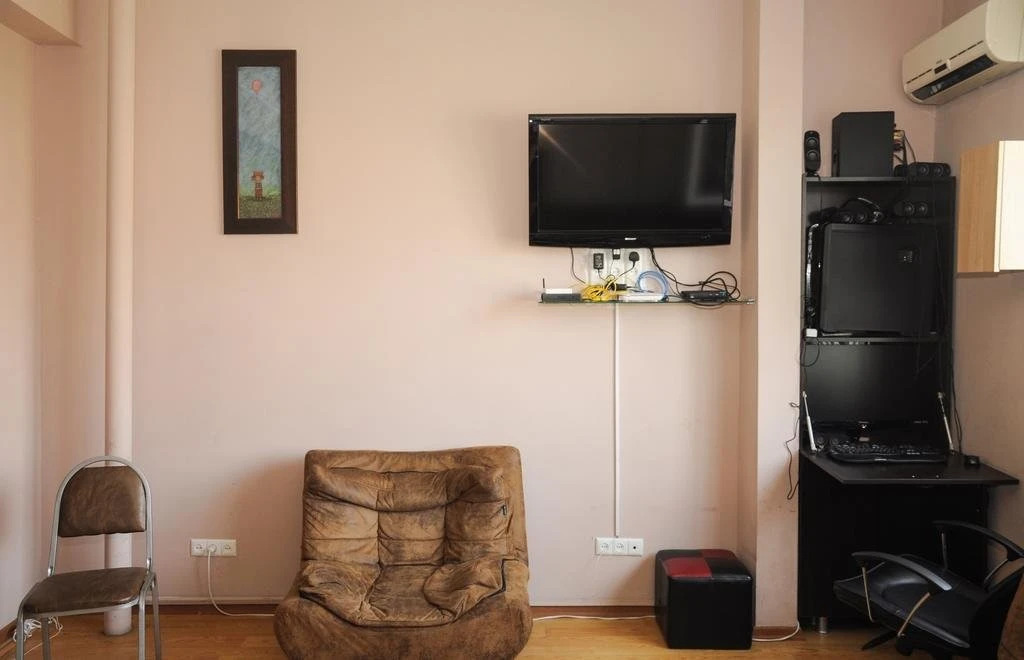 Apartmen Home Sweet Home