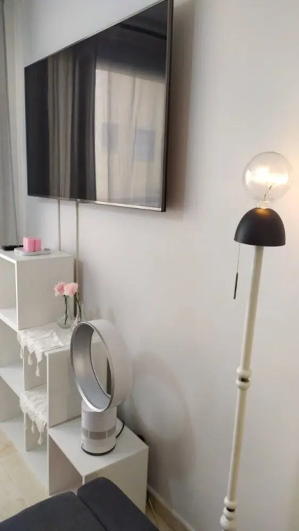 New and Beautiful Apartment in a Quiet Area Very Close to the Beach
