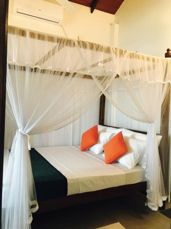 Honey Beach Inn Pitiwella