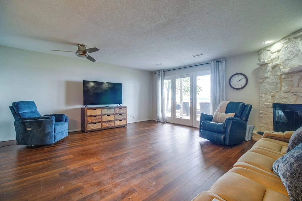 Water-view Patio, Near Golf! Port Duncan Retreat